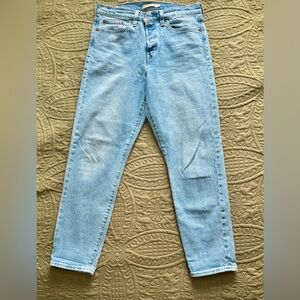 Levi’s Premium Women’s Wedgie Jeans Size 29